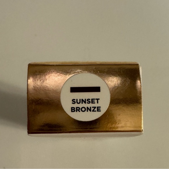 Iconic London Sheer Bronzers - Picture 5 of 11